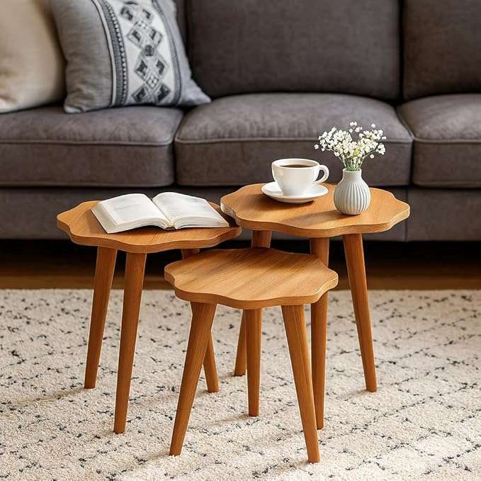 طاولات متداخلة خشبية